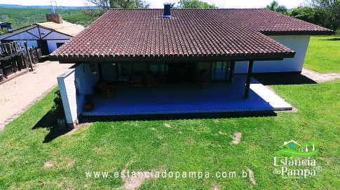 VAI ATE MANGUEIRA OVELHAS.00_04_29_22.Quadro058_0307fee0470338650f58cd20e171a219ffe210ee.jpg